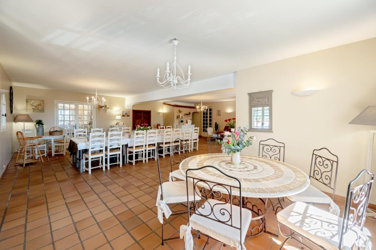 La Maison Du Rouge Gorge - Charmante Maison Climatisee Avec Piscine Pontevès Exterior foto